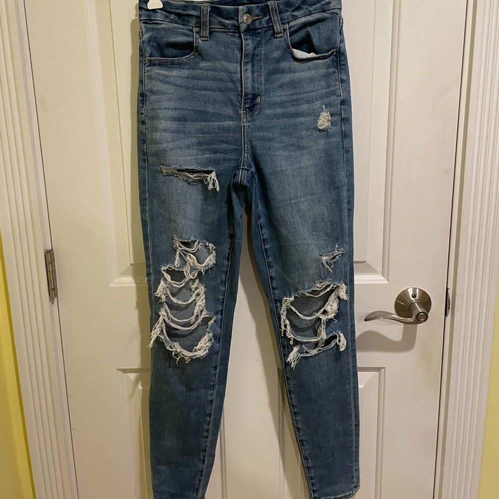 American eagle blue ripped skinny jeans